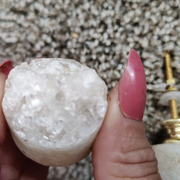 Crystal type knobs qty 2 - Picture 2 of 4